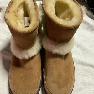 Ugg boots size 7 Tan mini’s